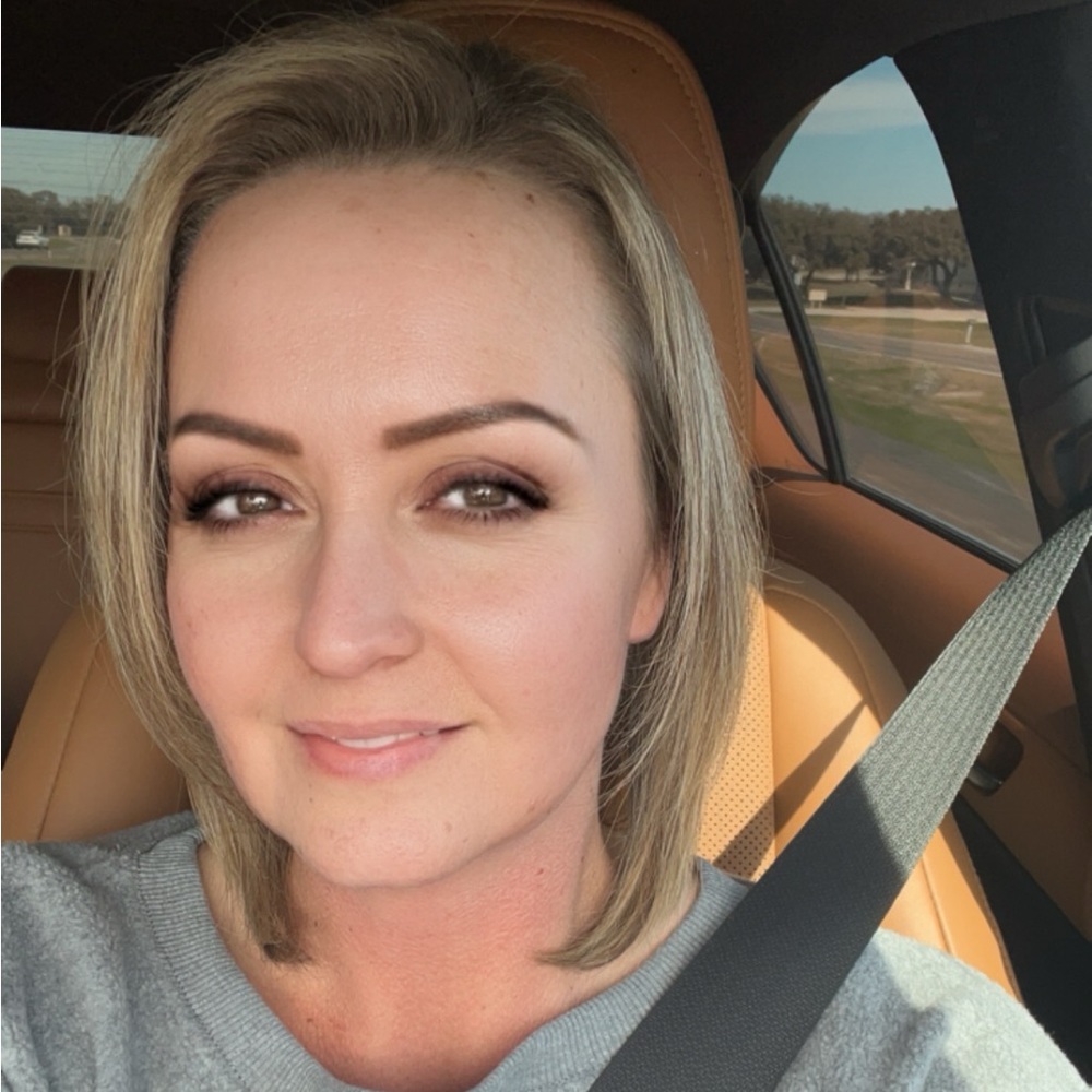 Meet your Posher, Stephanie